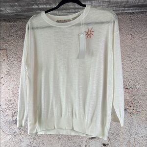 One grey day med nwt Elegant Cream Sweater with Sun Detail. A48